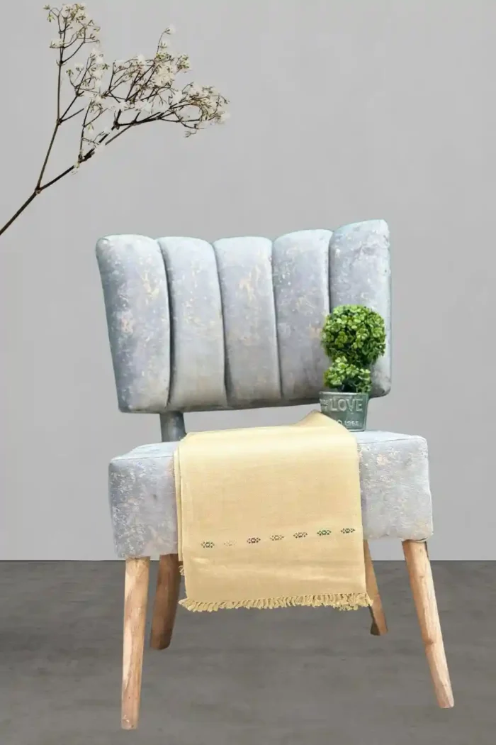 Acrylic Shawls for Men Affordable Warmth and Luxury - Image 1