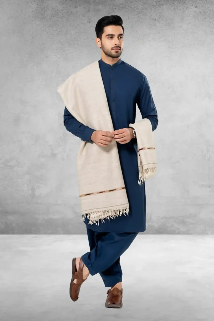 Pure wool wardrobe shawl Pure wool wardrobe shawl - Image 1